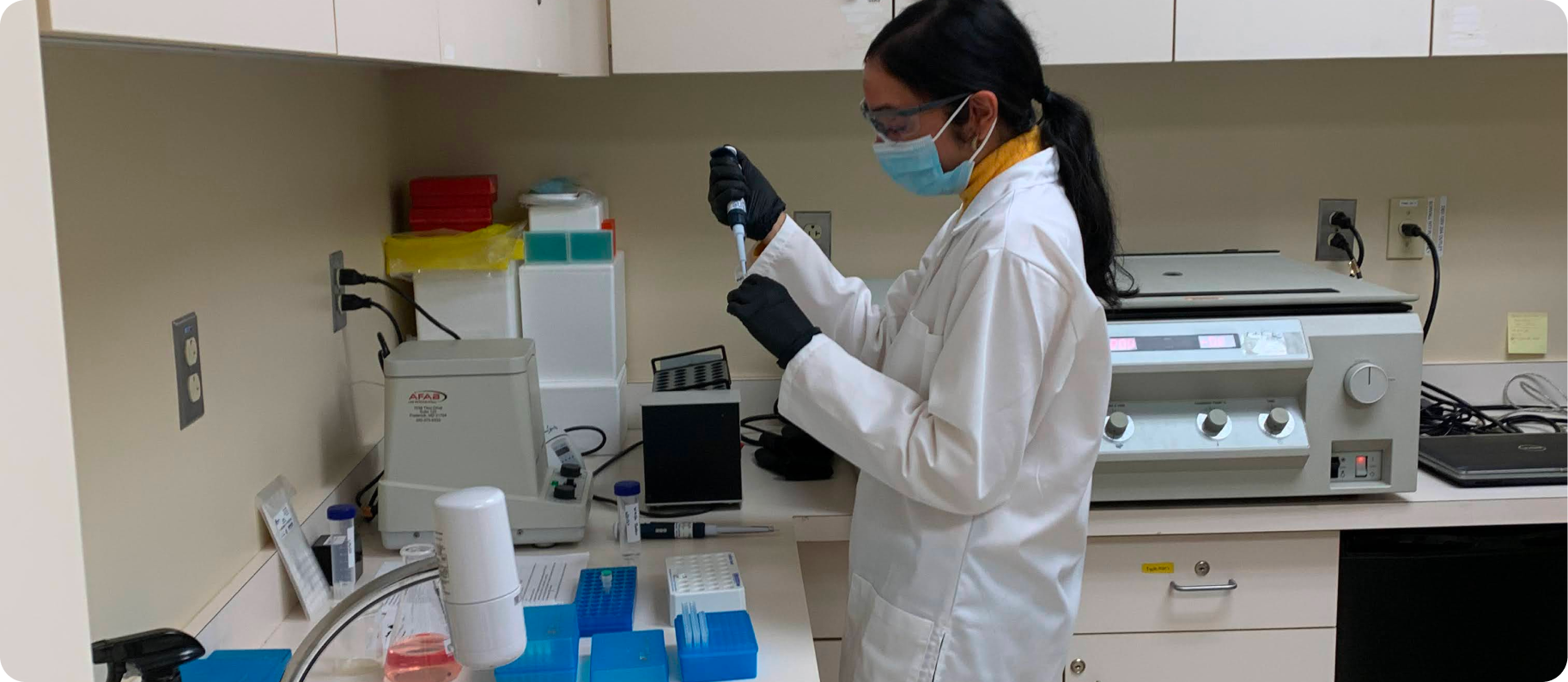 A picture of Nishita in the lab.